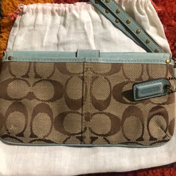 Coach wristlet - Picture 6 of 6